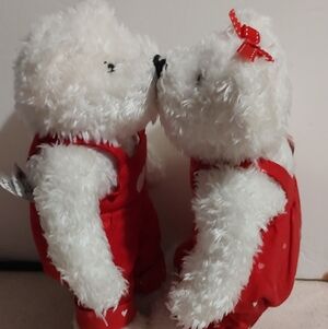 Hallmark Red and White Plush White Fuzzy Kissing Polar Bears 2004